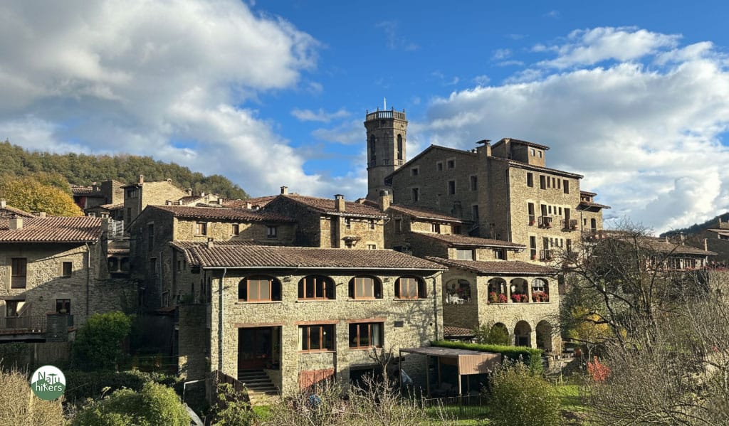 Calles empedradas y casas de piedra de Rupit
