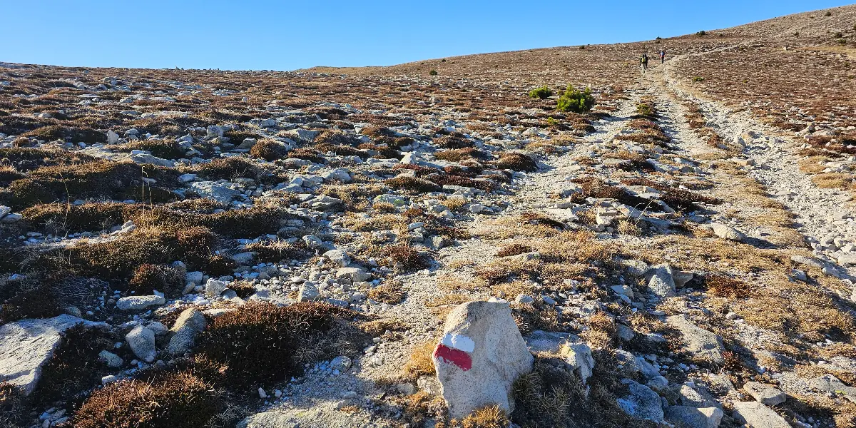 🌄 Qué significan las marcas de senderismo en España 🥾